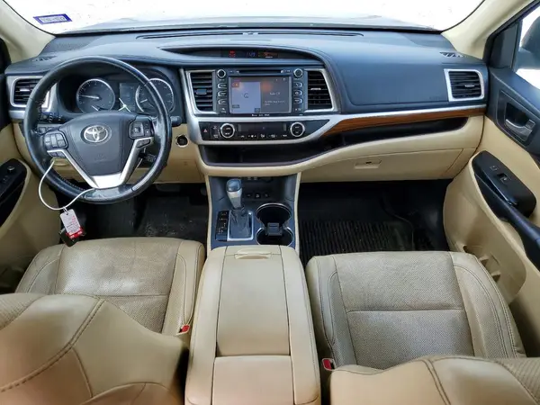 5TDDZRFH6HS435932 2017 TOYOTA HIGHLANDER - Image 8