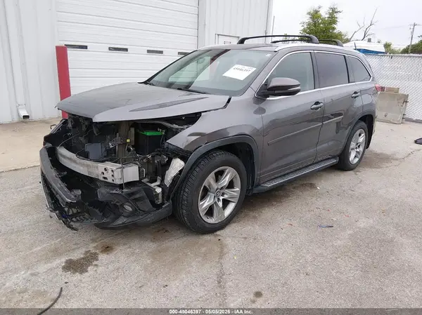 5TDDZRFH6HS449345 2017 TOYOTA HIGHLANDER - Image 2