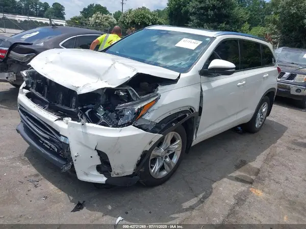 5TDDZRFH6HS460930 2017 TOYOTA HIGHLANDER - Image 2
