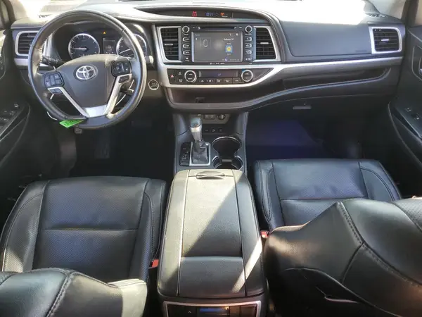 5TDDZRFH6HS462807 2017 TOYOTA HIGHLANDER - Image 8
