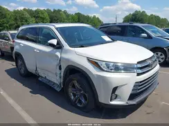 5TDDZRFH6HS463830 2017 TOYOTA HIGHLANDER