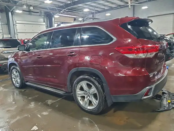 5TDDZRFH6HS469904 2017 TOYOTA HIGHLANDER - Image 2