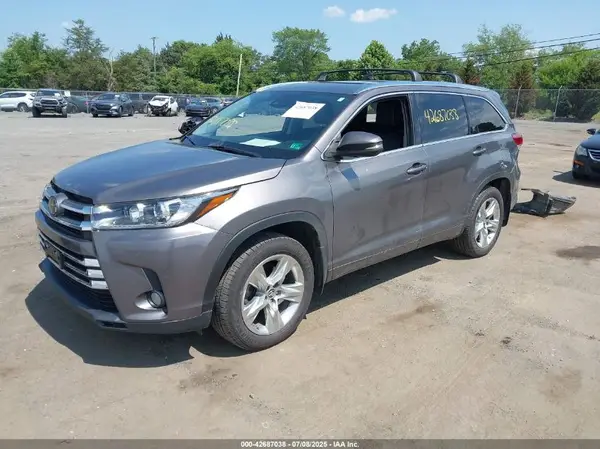 5TDDZRFH6HS483169 2017 TOYOTA HIGHLANDER - Image 2