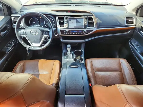 5TDDZRFH6JS492279 2018 TOYOTA HIGHLANDER - Image 8