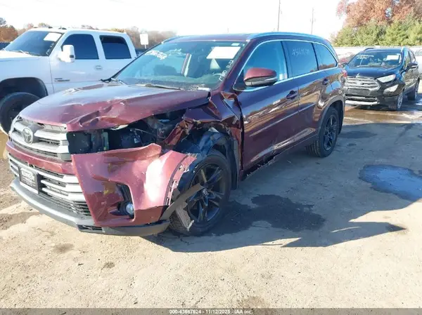 5TDDZRFH6JS808652 2018 TOYOTA HIGHLANDER - Image 2
