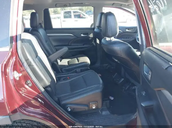 5TDDZRFH6JS808652 2018 TOYOTA HIGHLANDER - Image 8