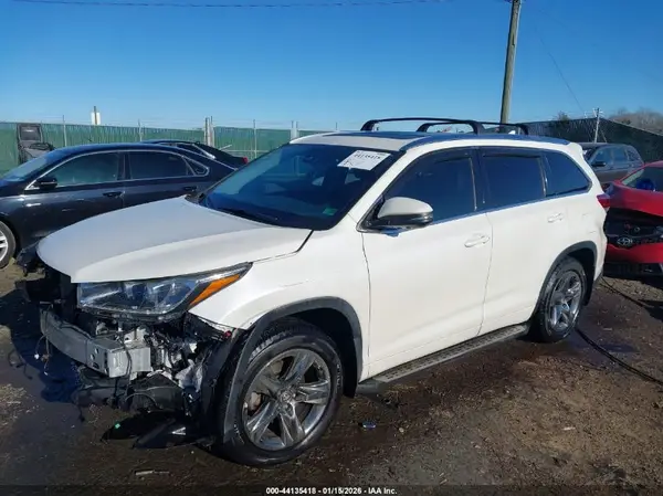 5TDDZRFH6JS819361 2018 TOYOTA HIGHLANDER - Image 2