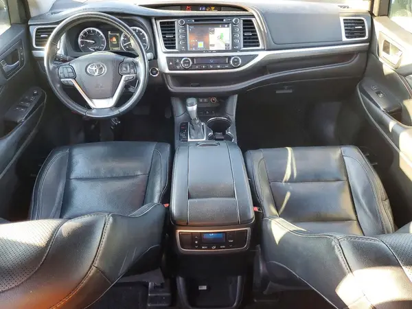 5TDDZRFH6JS821479 2018 TOYOTA HIGHLANDER - Image 8