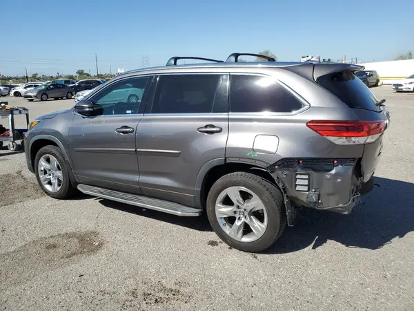 5TDDZRFH6JS822857 2018 TOYOTA HIGHLANDER - Image 2