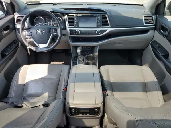 5TDDZRFH6JS825614 2018 TOYOTA HIGHLANDER - Image 8