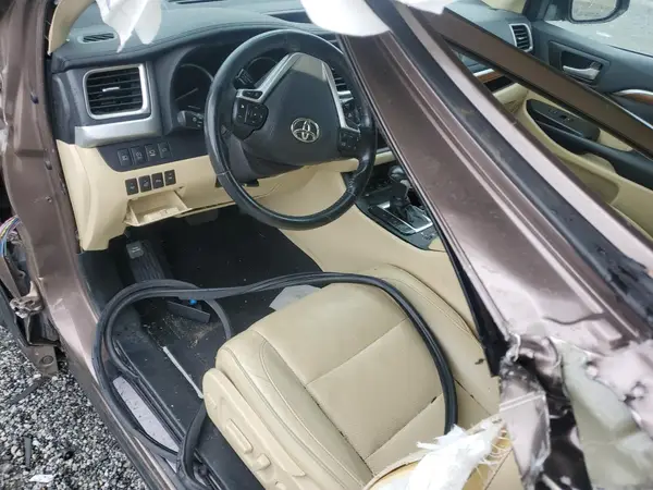5TDDZRFH6JS832904 2018 TOYOTA HIGHLANDER - Image 8