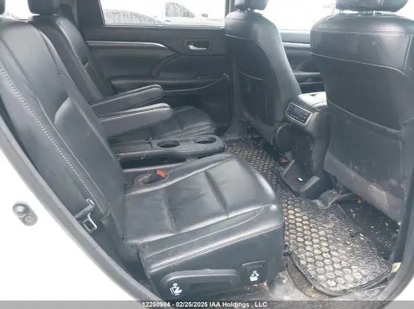 5TDDZRFH6JS835706 2018 TOYOTA HIGHLANDER - Image 8