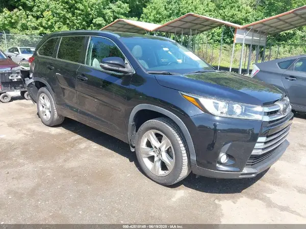 5TDDZRFH6JS839240 2018 TOYOTA HIGHLANDER - Image 1
