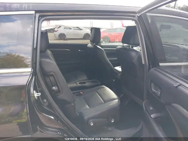 5TDDZRFH6JS849556 2018 TOYOTA HIGHLANDER - Image 8
