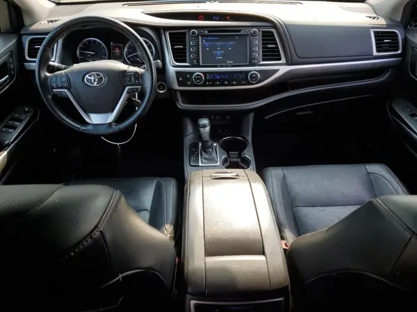 5TDDZRFH6JS850898 2018 TOYOTA HIGHLANDER - Image 8