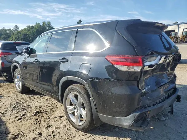 5TDDZRFH6JS860136 2018 TOYOTA HIGHLANDER - Image 2