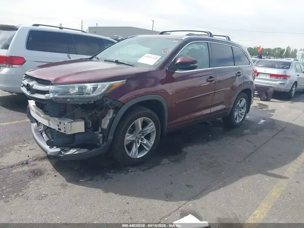 5TDDZRFH6JS869581 2018 TOYOTA HIGHLANDER - Image 2