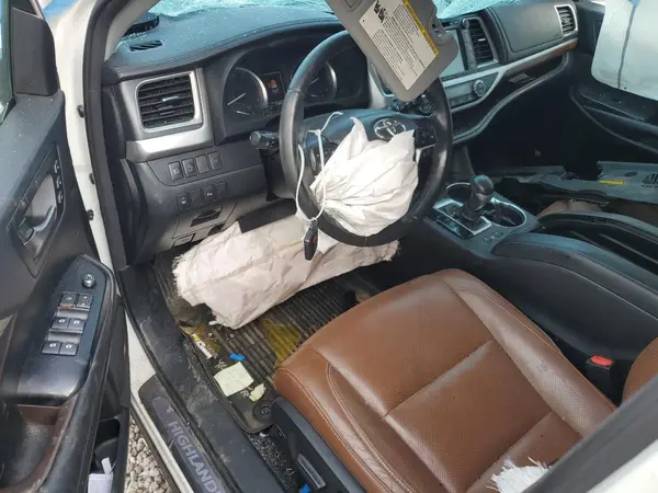 5TDDZRFH6JS876580 2018 TOYOTA HIGHLANDER - Image 8