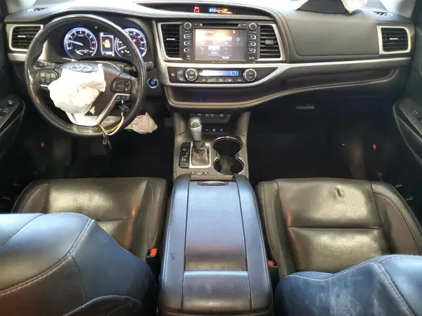 5TDDZRFH6JS879995 2018 TOYOTA HIGHLANDER - Image 8