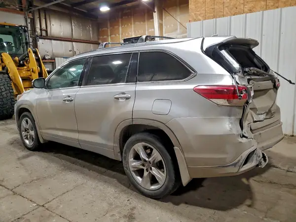 5TDDZRFH6JS880824 2018 TOYOTA HIGHLANDER - Image 2