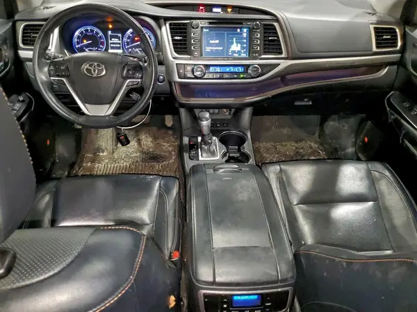 5TDDZRFH6JS880824 2018 TOYOTA HIGHLANDER - Image 8