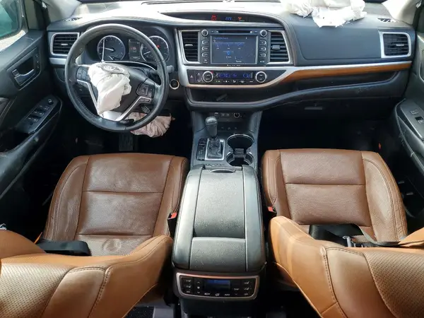 5TDDZRFH6JS885070 2018 TOYOTA HIGHLANDER - Image 8