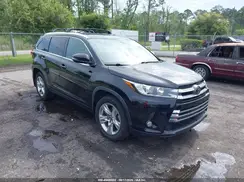 5TDDZRFH6JS893069 2018 TOYOTA HIGHLANDER