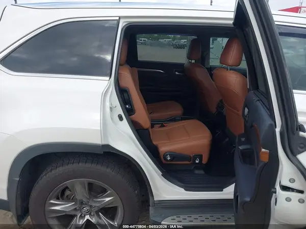 5TDDZRFH6JS900019 2018 TOYOTA HIGHLANDER - Image 8