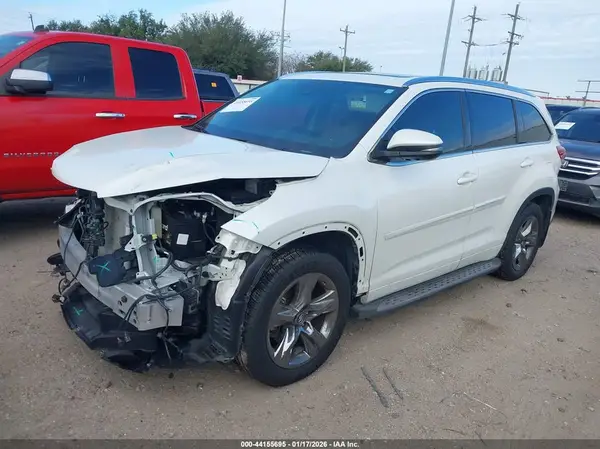 5TDDZRFH6KS715079 2019 TOYOTA HIGHLANDER - Image 2