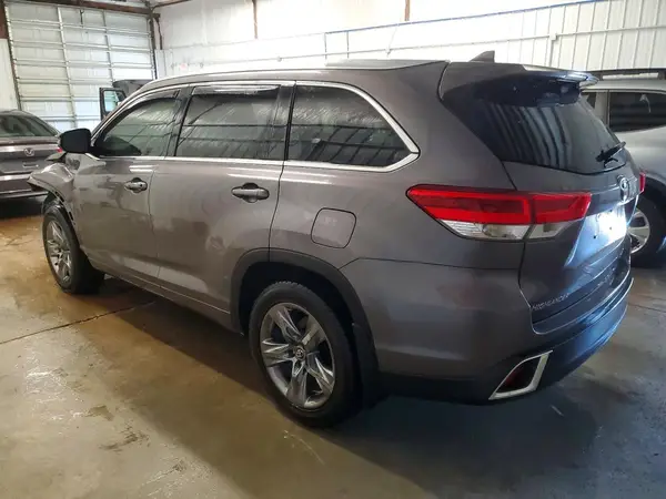 5TDDZRFH6KS715275 2019 TOYOTA HIGHLANDER - Image 2