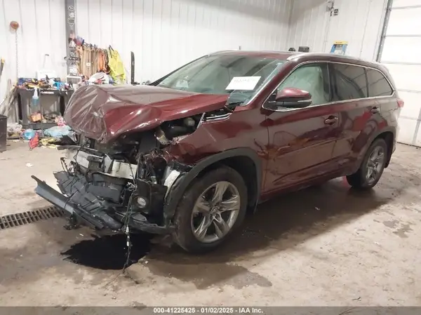 5TDDZRFH6KS734201 2019 TOYOTA HIGHLANDER - Image 2