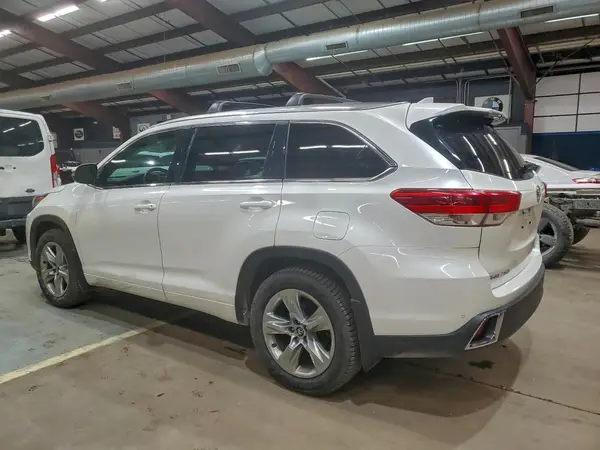 5TDDZRFH6KS735249 2019 TOYOTA HIGHLANDER - Image 2