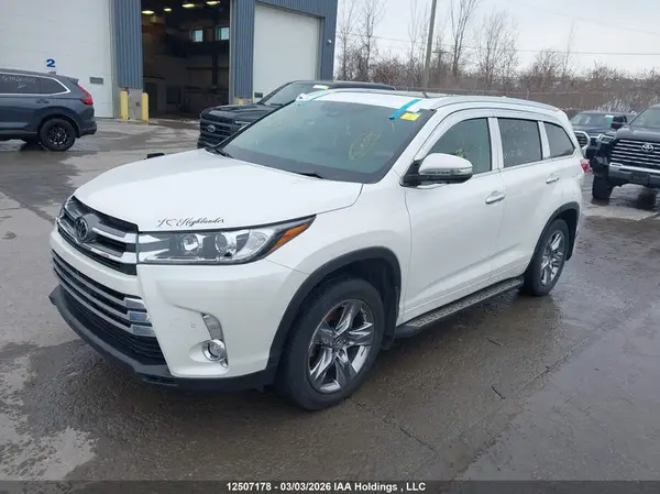 5TDDZRFH6KS741648 2019 TOYOTA HIGHLANDER - Image 2