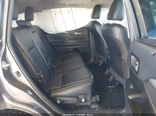 5TDDZRFH6KS925486 2019 TOYOTA HIGHLANDER - Image 8