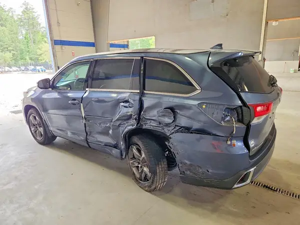5TDDZRFH6KS937699 2019 TOYOTA HIGHLANDER - Image 2
