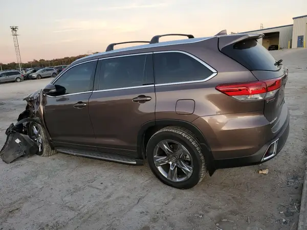 5TDDZRFH6KS943891 2019 TOYOTA HIGHLANDER - Image 2