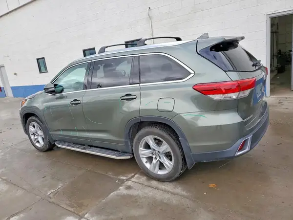5TDDZRFH6KS945656 2019 TOYOTA HIGHLANDER - Image 2