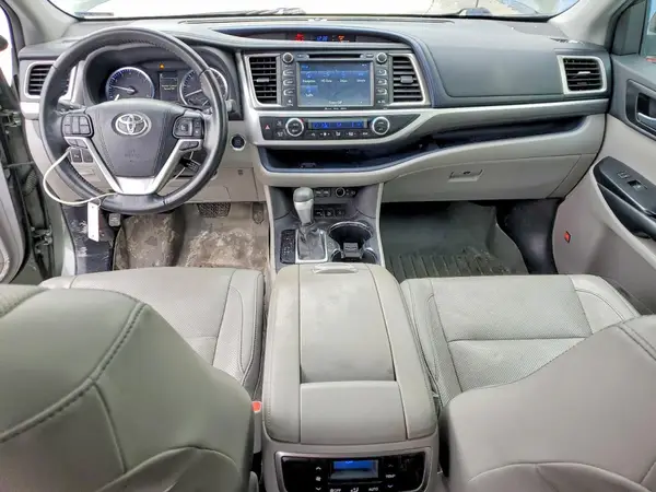5TDDZRFH6KS945656 2019 TOYOTA HIGHLANDER - Image 8