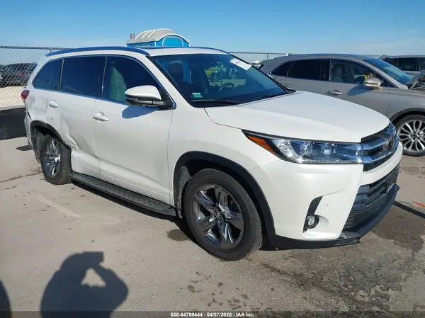 5TDDZRFH6KS947326 2019 TOYOTA HIGHLANDER - Image 1