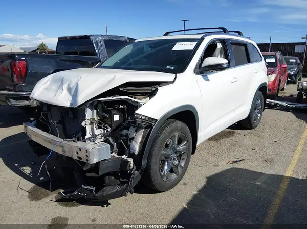 5TDDZRFH6KS957791 2019 TOYOTA HIGHLANDER - Image 2