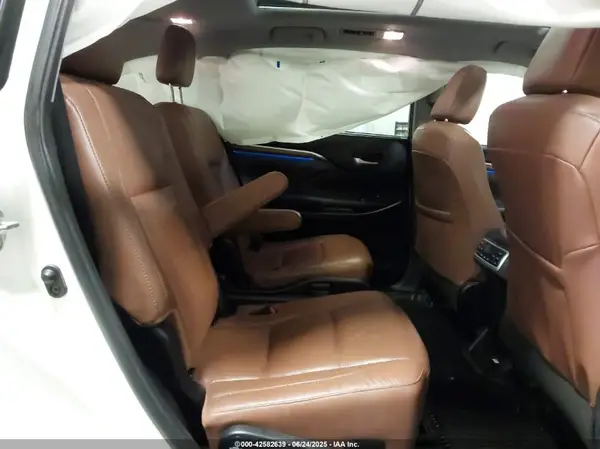 5TDDZRFH6KS969469 2019 TOYOTA HIGHLANDER - Image 8