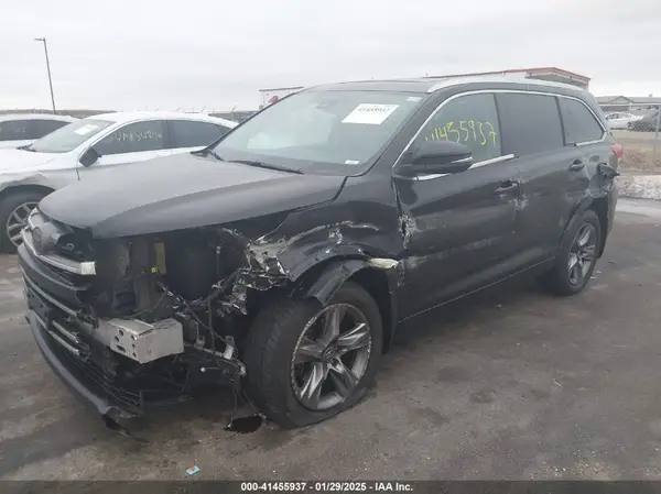5TDDZRFH6KS977765 2019 TOYOTA HIGHLANDER - Image 2