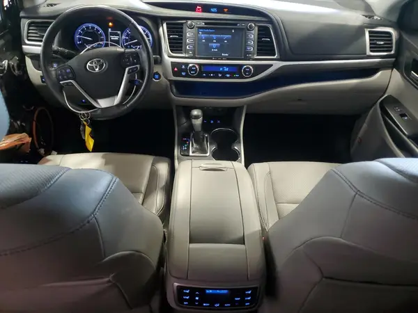 5TDDZRFH6KS978317 2019 TOYOTA HIGHLANDER - Image 8