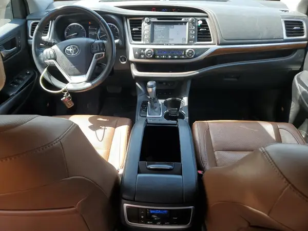 5TDDZRFH6KS990516 2019 TOYOTA HIGHLANDER - Image 8