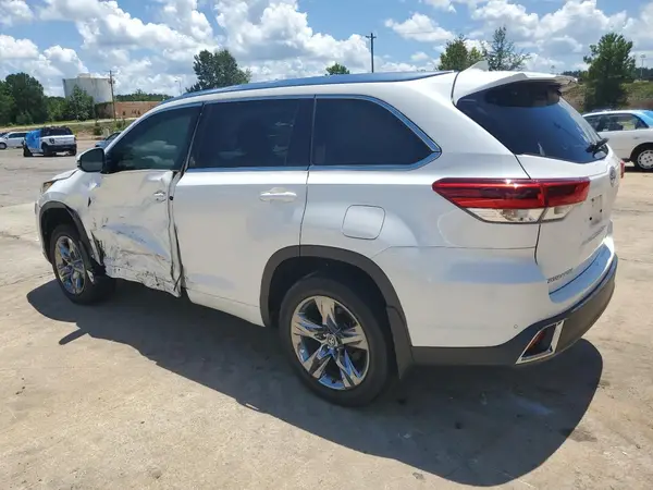5TDDZRFH6KS990967 2019 TOYOTA HIGHLANDER - Image 2