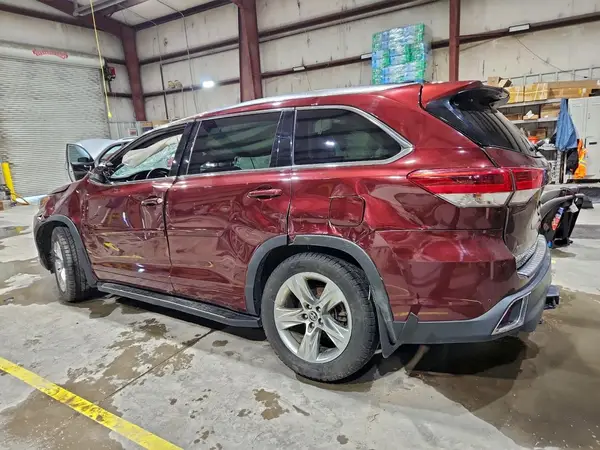 5TDDZRFH7HS364708 2017 TOYOTA HIGHLANDER - Image 2