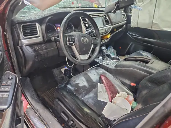 5TDDZRFH7HS364708 2017 TOYOTA HIGHLANDER - Image 8