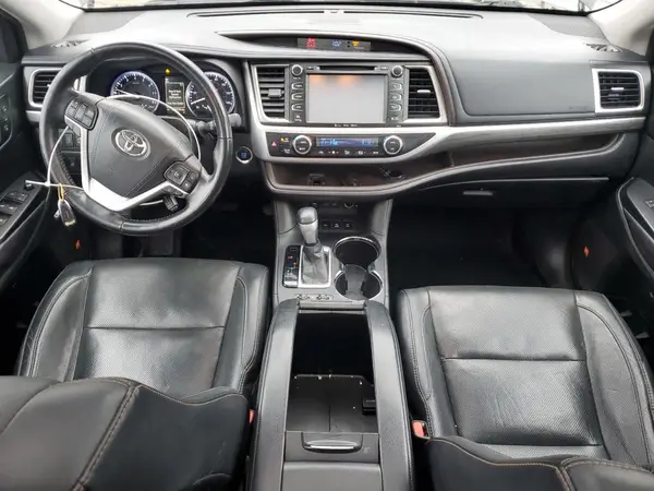 5TDDZRFH7HS367608 2017 TOYOTA HIGHLANDER - Image 8