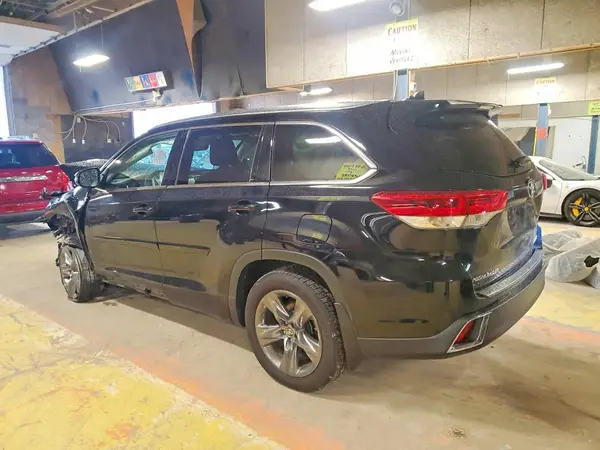 5TDDZRFH7HS371058 2017 TOYOTA HIGHLANDER - Image 2