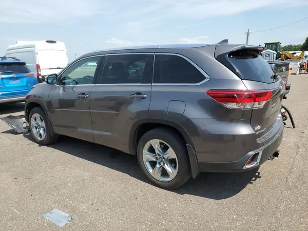 5TDDZRFH7HS380570 2017 TOYOTA HIGHLANDER - Image 2